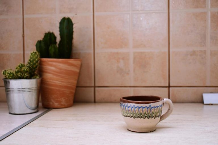 coffee grounds benefit houseplants