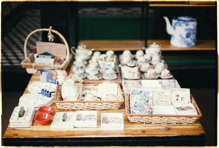 unique coffee mug displays